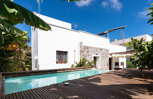 Traditional Canarian villa with private pool and tropical garden
