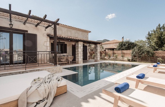 Traditional stone Villa , private pool , two bedrooms