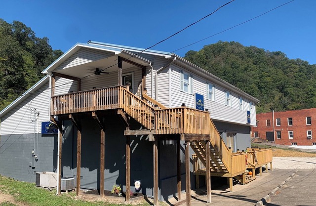 Trailhead Lodging