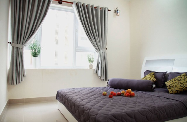 Tranquil furnished condo, lake & seaview from bed