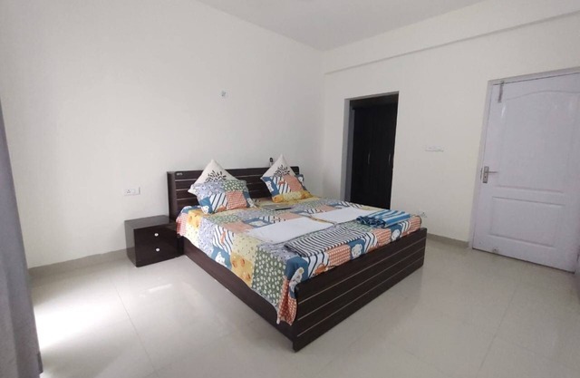 Tranquility inside.City adventures outside.Discover both at { APARTMENT NAME].