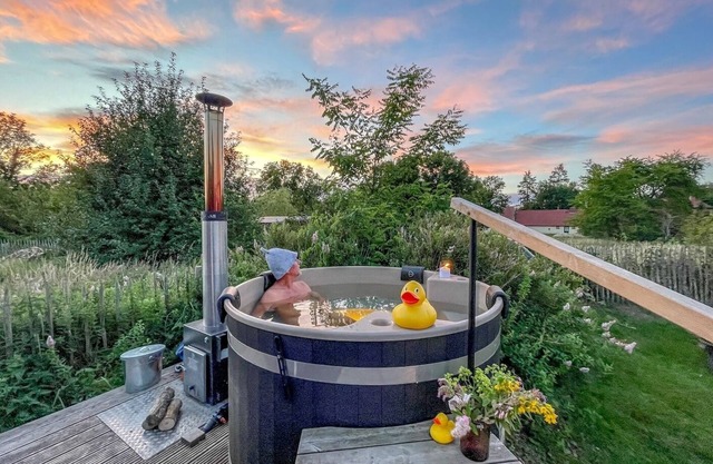 traumHaff®Cozy Pilots Romance with fireplace, private NORDICSPA, fireplace, boat