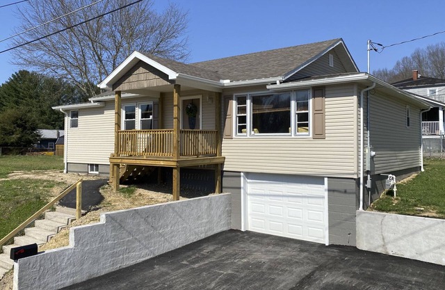 Traveler’s Rest » Beautifully-Renovated Retreat