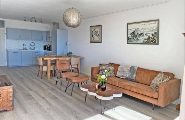 | Travl.is Expats | NL # Eindhoven