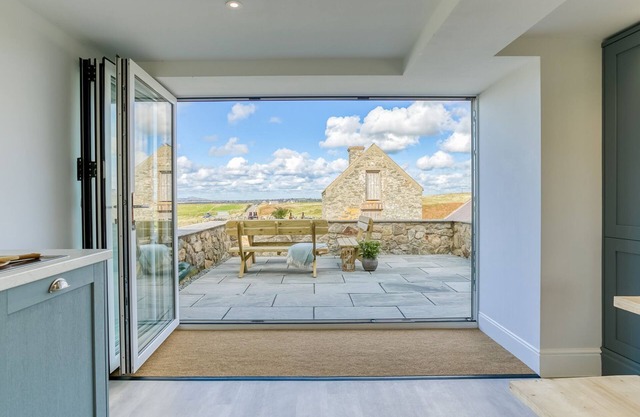 Trecastell - sleeps 8 guests in 4 bedrooms