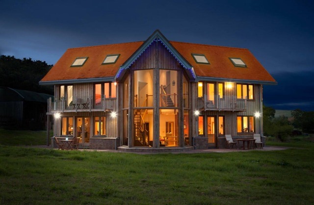 Tree House, Luxury Country House, Hot Tub, Malvern, Sleeps 6+ Award Winning :)A+