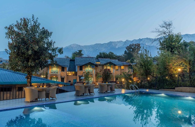 Tree of Life Birdsong Chalets