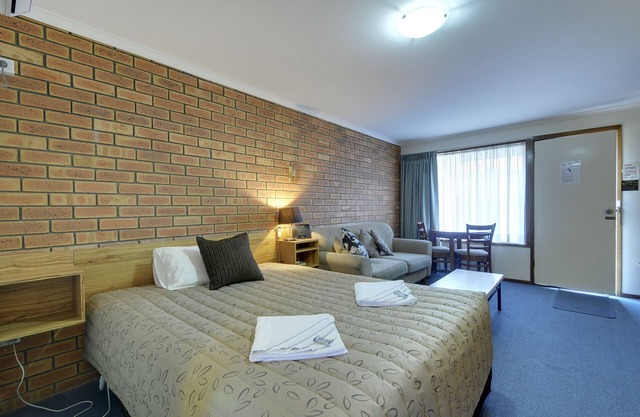 Tree Rose Motel Morwell