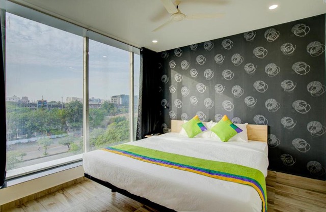 Treebo Grand Lotus - 3 km from Textile Market