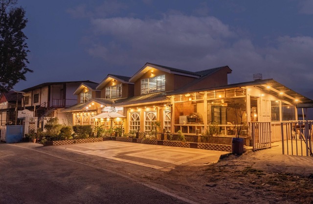 Treebo Lords Garden Glory