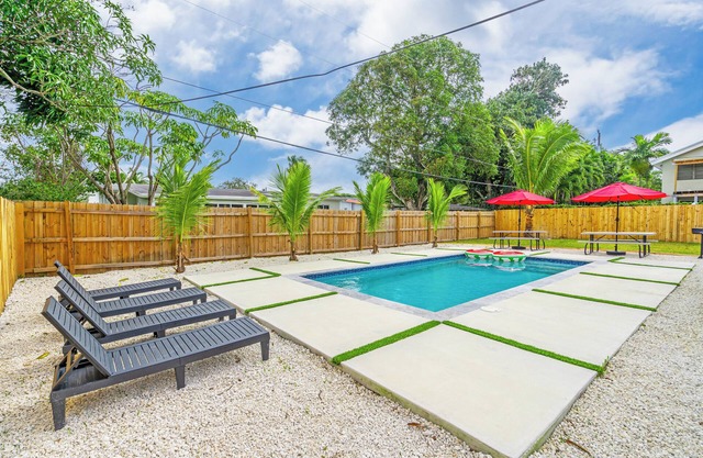 Tremendous 4-bedroom house with Private Pool - Miami