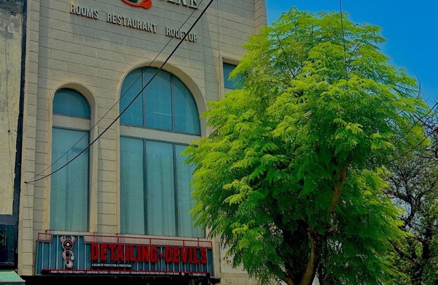 Tremendous and Luxury hotel with AC in Yamuna Nagar - 8 bedrooms available