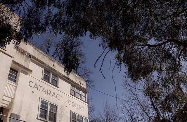 Trevallyn Retreat with River Views