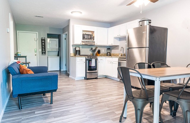 Tribesman Resort #18 - Renovated Condo, Minutes to Silver Dollar, Great Location