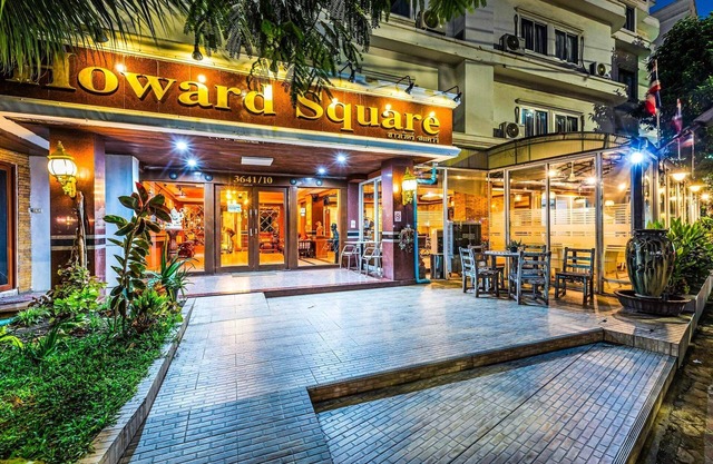 Triple Comfort Suite | Family-Friendly Howard Stay