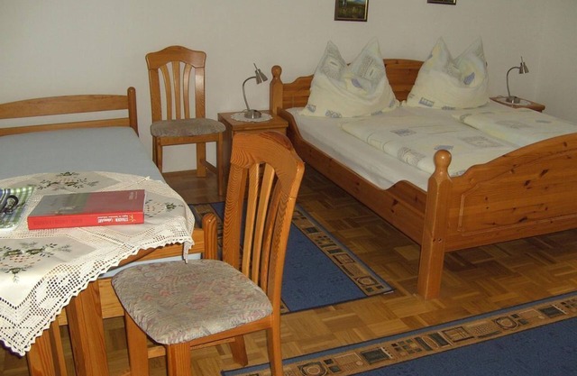 Triple room no. 4 - Gästehaus Stöckler