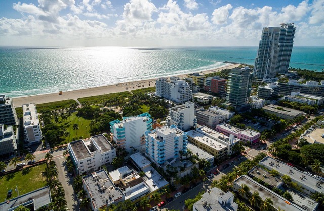 Tropical Breezes & Incredible Ocean Views Await! Luxury 2BD in South Beach SoFi