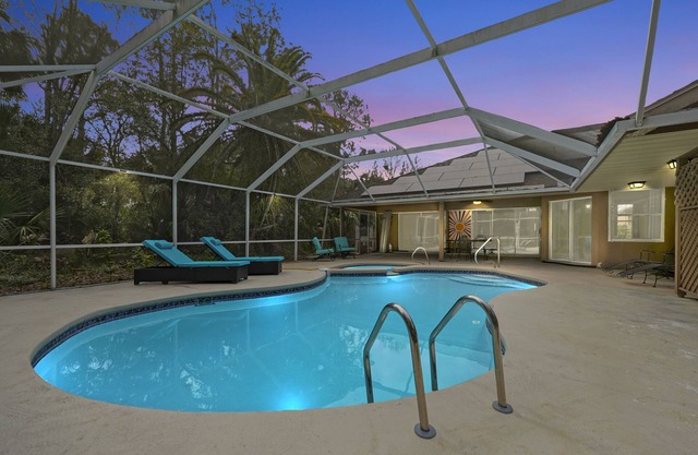 Tropical Escape – Relaxing Pool & Palm Breezes