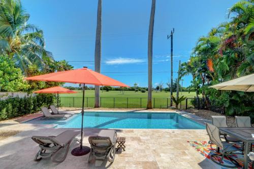 Tropical Pool Home on Golf Course & Near Beach