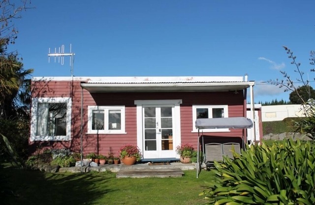 True Kiwi Bach Experience