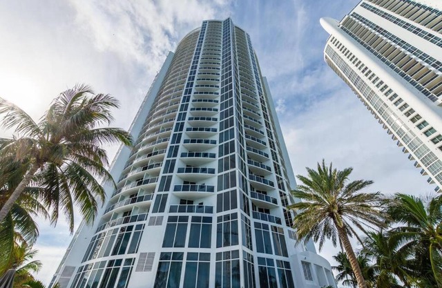 Trump International Studio Ocean & Bay View with Terrace