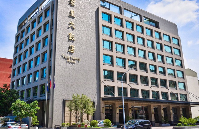 Tsun Huang Hotel