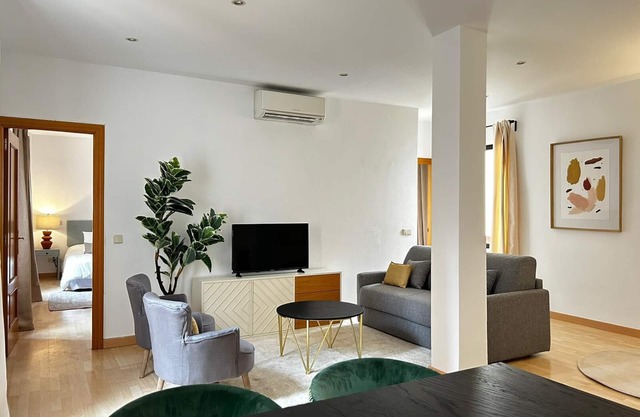 Tu Nuevo Hogar en Cuatro Caminos