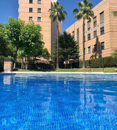 Tu oasis de lujo junto al Guadalquivir