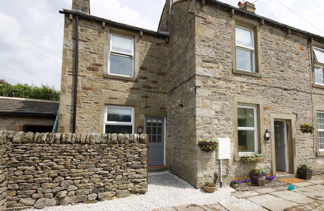 Tucked Away Cottage, Beautiful cottage in central Grassington with parking