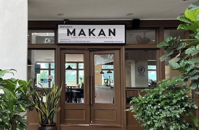 Tune Hotel KLIA Aeropolis