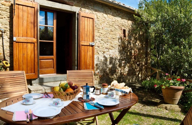Tuscan Holiday Home With Pool