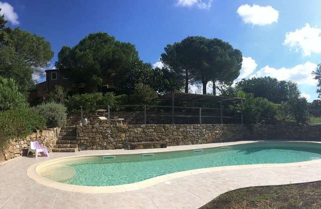 Tuscan Stone Farmhouse for 16 guests, amazing view, vineyards and olive trees