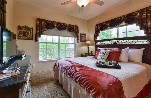 Tuscany Villas - In the heart of Branson!