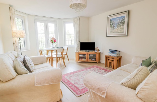 TWEED APARTMENT, family friendly, with a garden in Tweedbank