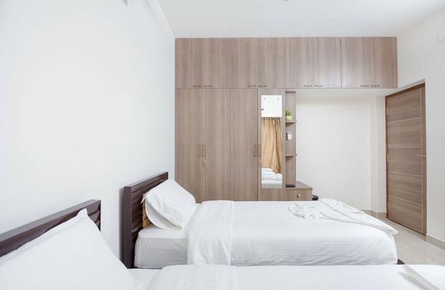 Twin Bedroom with Breakfast in a shared 3BR apartment