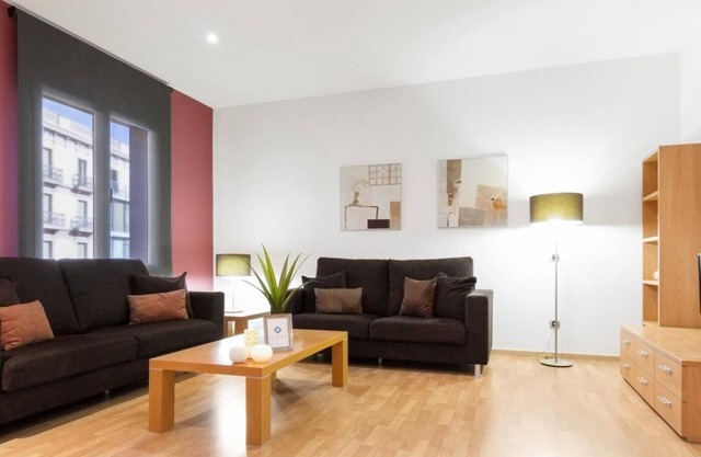 Two bedroom and two bathroom apartment. Best option to stay in Barcelona!