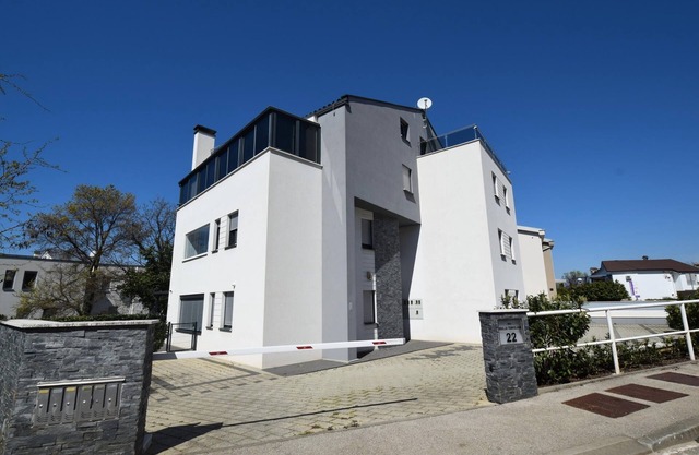 Two bedroom apartment with terrace Njivice, Krk (A-21147-a)