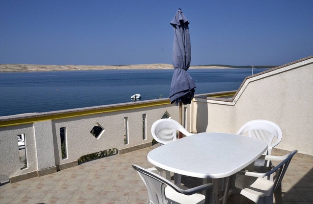 Two bedroom apartment near beach Kustići, Pag (A-6335-a)