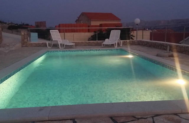 Two bedroom apartment with balcony and sea view Zubovići, Pag (A-9365-c)