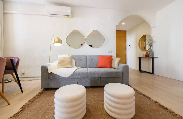 Two bedroom flat-Terrace and balcony in Madrid