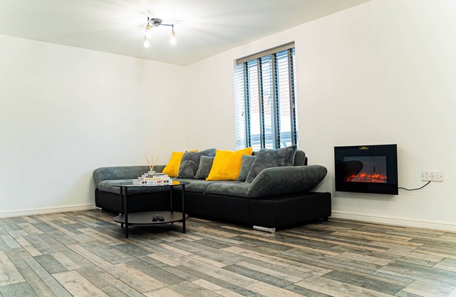 TWO BEDROOM LUXURY GROUND FLOOR APARTMENT.