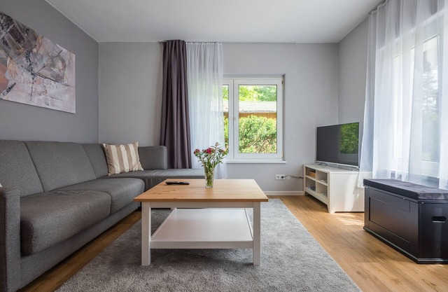 Two bungalows with their own jetty 5 minutes from the lake