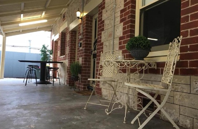 Two Cow Cottage Bed & Breakfast