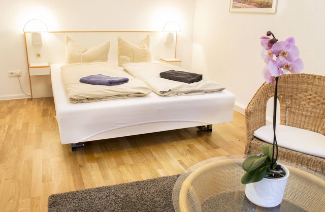 two-room WHG in the center