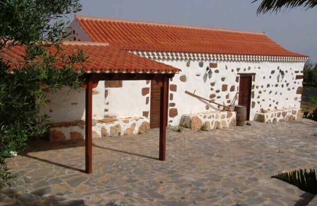 Typical local house in Fuerteventura. Sun and relax