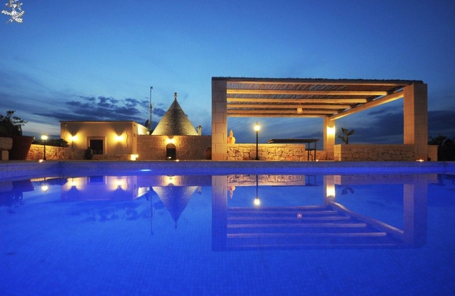 Typical rural Trullo with exclusive private pool, ideal for couples and families
