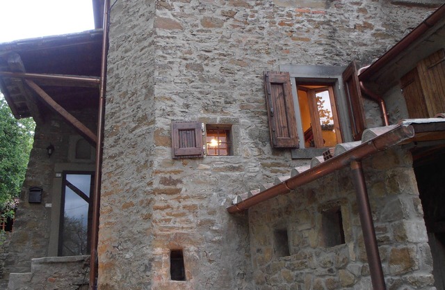 Typical Tuscan Residence near the farm la Vialla