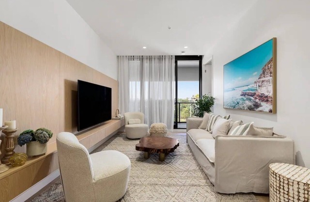 Uber Stylish Apartment in Glen Iris