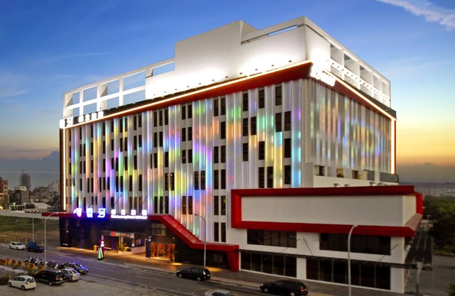 Uher Luxury Resort & Hotel