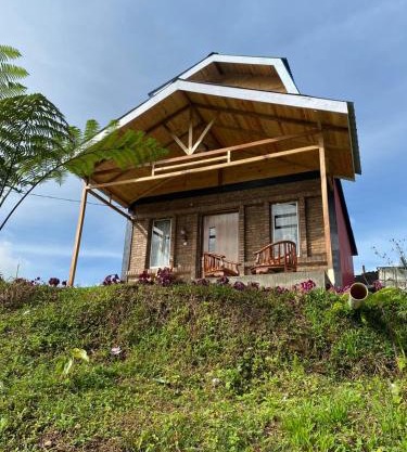 Ulina Villa Lokan A Berastagi